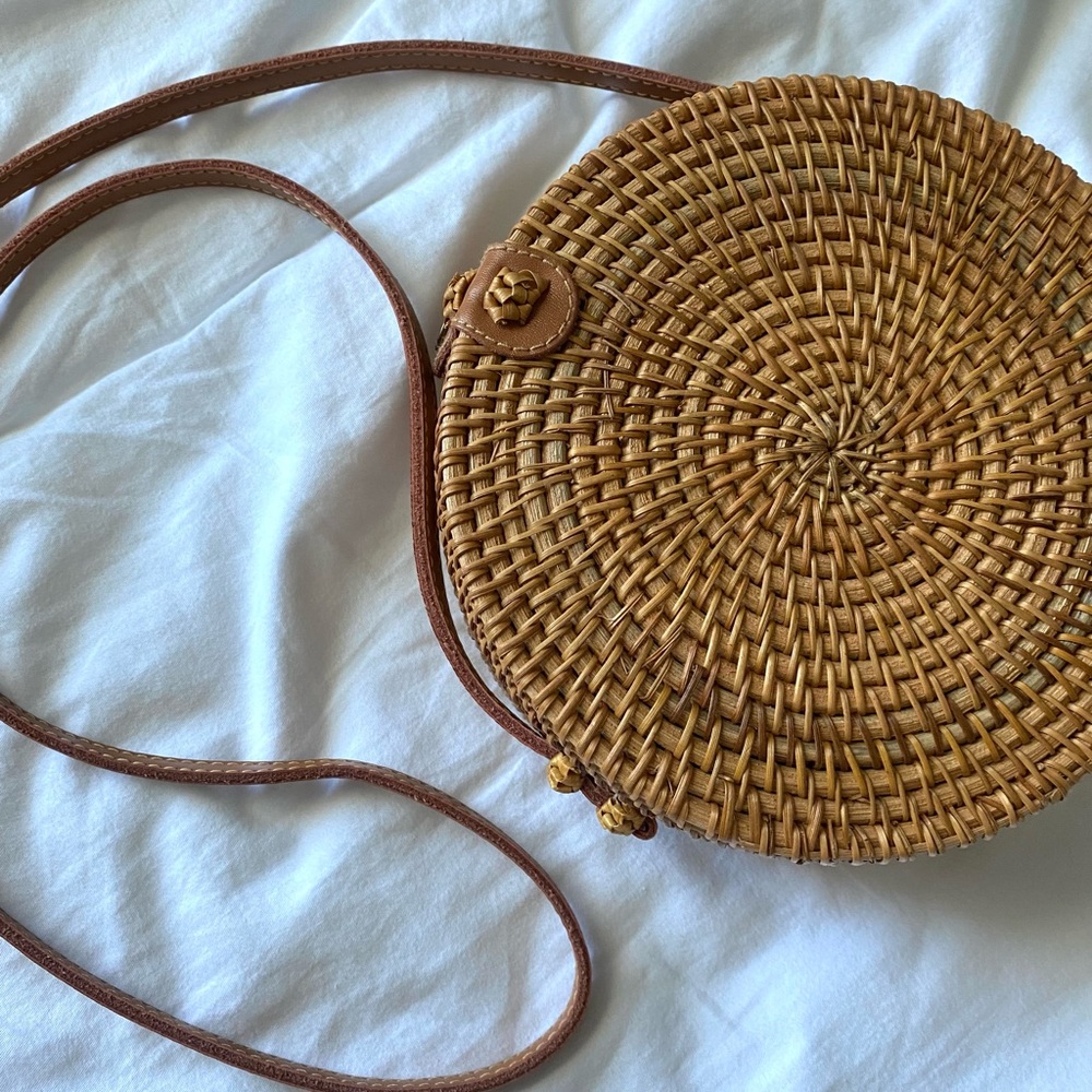 Straw Purse - Picture 2 of 4